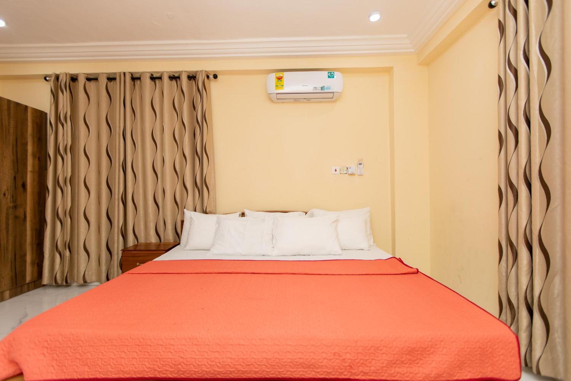 Washington Apartments - Just 25Mins Drive From The Airport Kwashieman Exterior foto