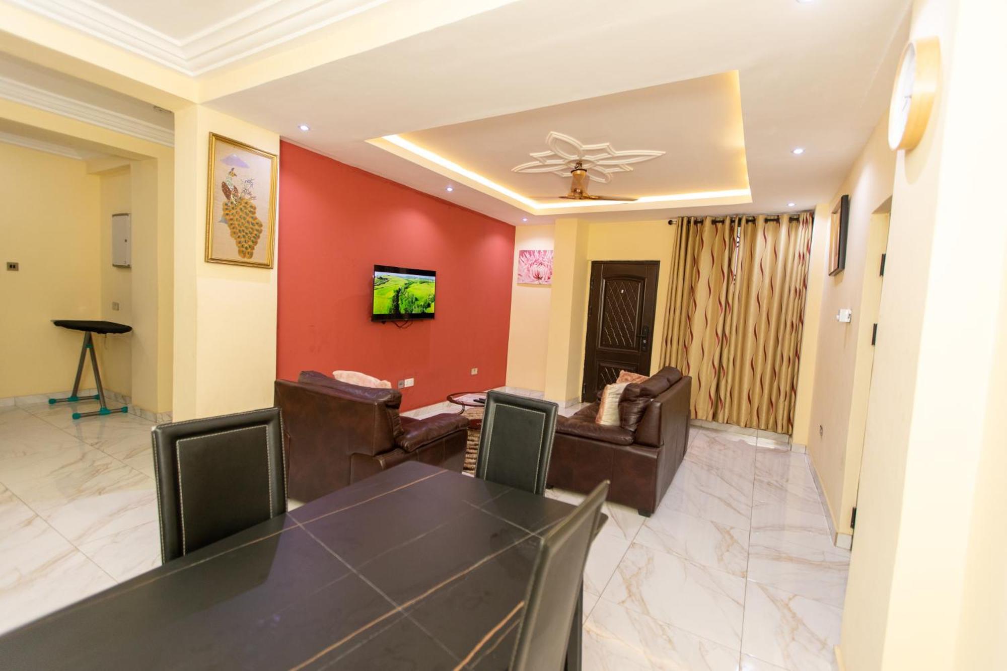Washington Apartments - Just 25Mins Drive From The Airport Kwashieman Exterior foto