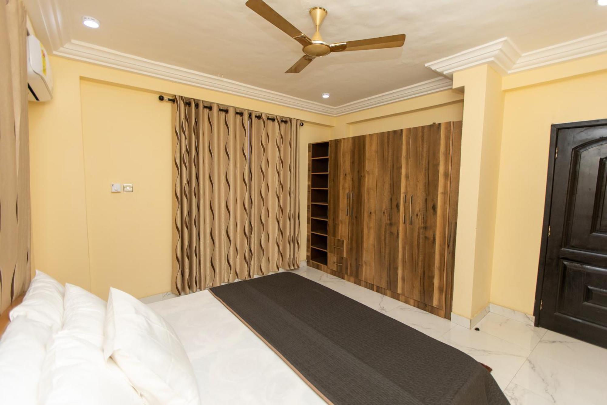 Washington Apartments - Just 25Mins Drive From The Airport Kwashieman Exterior foto